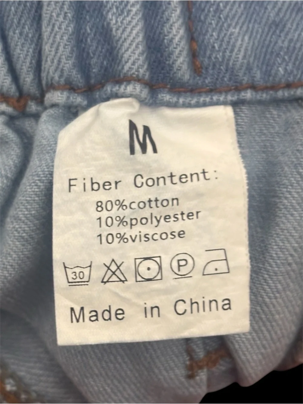 High-Waist Light Blue Denim Shorts with Front Pockets - Picture 3 of 5